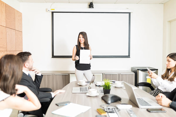 Should You Use a Projector Screen or a Wall?
