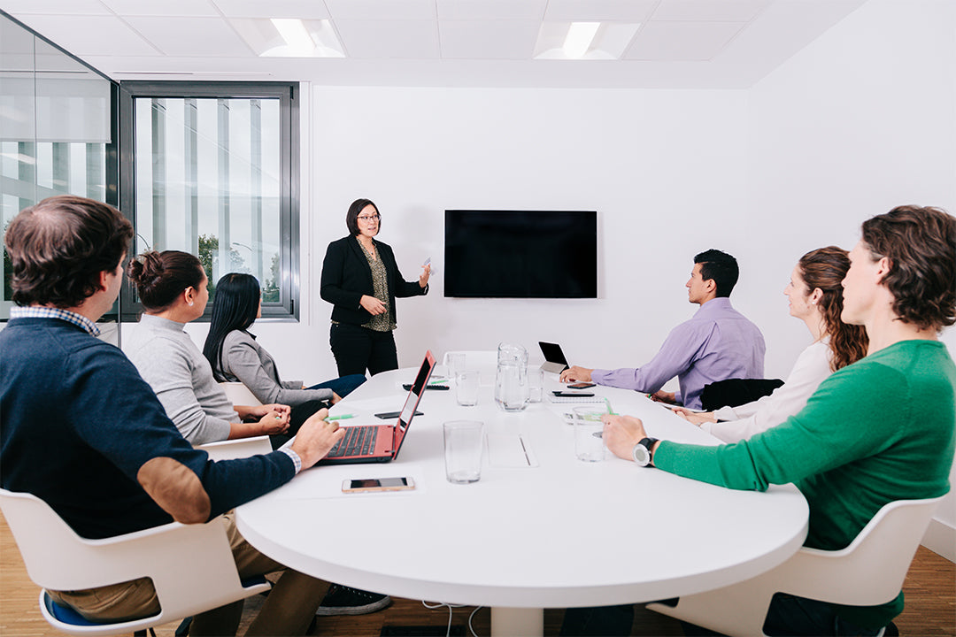 Conference Room AV Setup Guide 2025: Hybrid Meeting Essentials – CZUR TECH